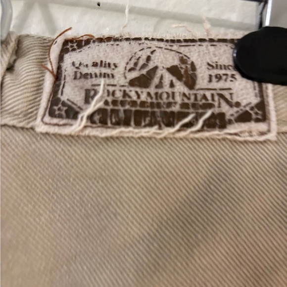 ⛰️Vintage Rockies Jeans⛰️ - Picture 5 of 6